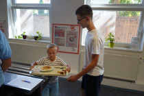 Prvňáčci a deváťáci poprvé spolu