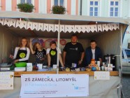 Férový stánek ZŠ Zámecká na Starodávném jarmarku Férový stánek ZŠ Zámecká na Starodávném jarmarku
