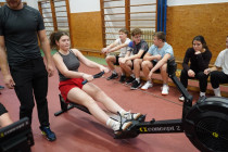 Soutěž na veslařských trenažerech