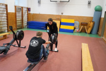 Soutěž na veslařských trenažerech