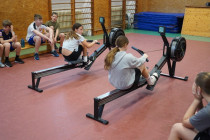 Soutěž na veslařských trenažerech