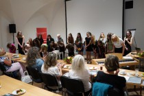 Vystoupení školního sboru na semináři ředitelů ZŠ a MŠ