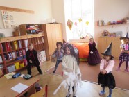 Halloweenská škola