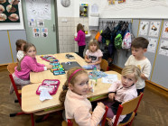 Pokusy - duha, balónek a matematika na tabletu