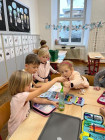 Pokusy - duha, balónek a matematika na tabletu