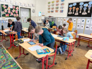 Jaro klepe na dveře - pupeny