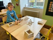 Stavby z dřívek, práce s tabletem