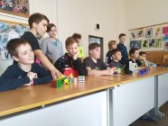 Soutěž ve skládání Rubikovy kostky