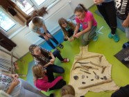 Dílna pravěku ve Středisku volného času Dílna pravěku ve Středisku volného času