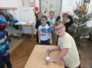 Adventní šifry, práce s tablety a pokusy