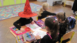 Halloweenská škola