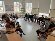 Vánoční čas v 7. B (noční škola, vánoční besídka a kouzelník)