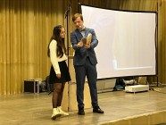 Vánoční čas v 7. B (noční škola, vánoční besídka a kouzelník)