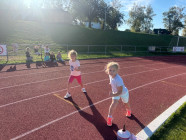 Tělocvik na atletickém stadionu